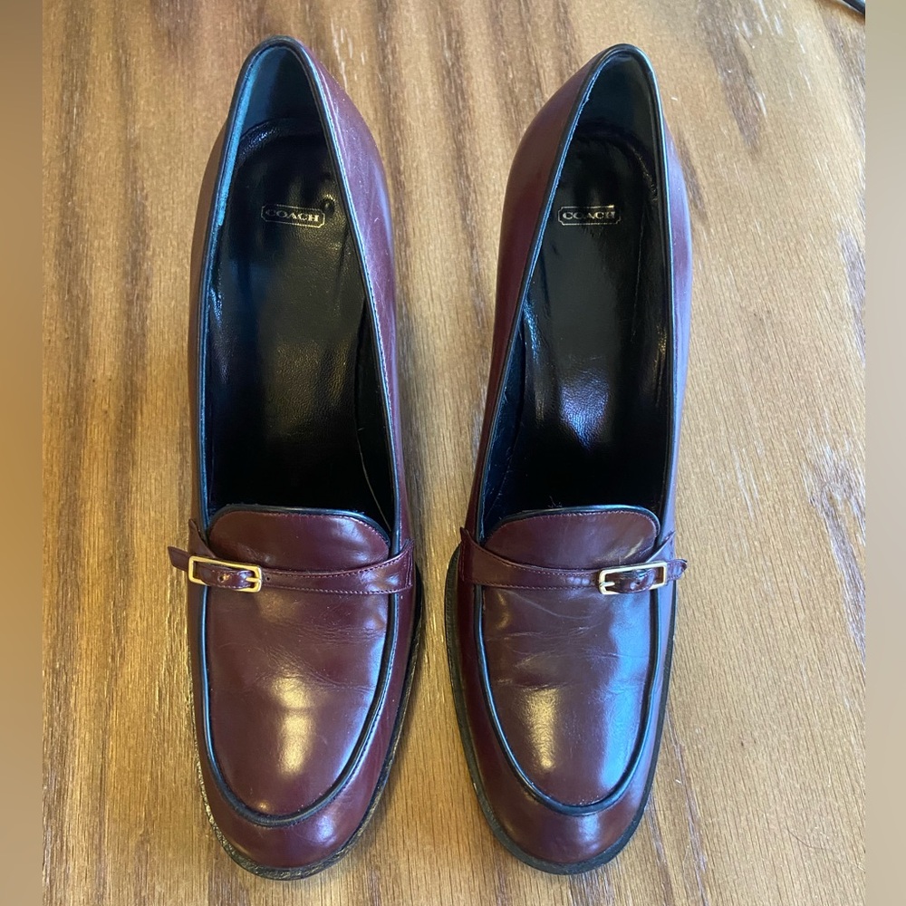 Vintage Coach Made in Italy Burgundy Heeled Loafers - Picture 2 of 6